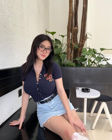 Anastasya Khosasih photo