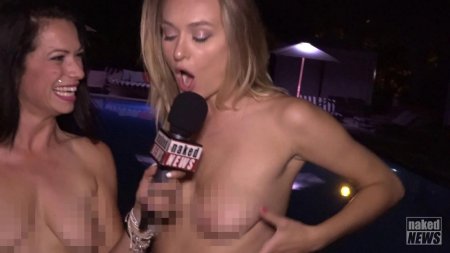 Naked reporters