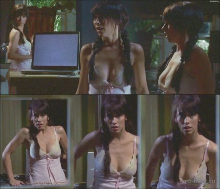 Jennifer Love Hewitt exposed her breasts in the film