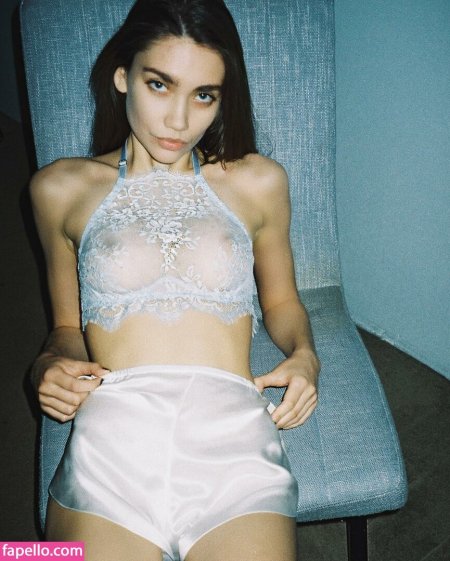 Karina Istomina breasts