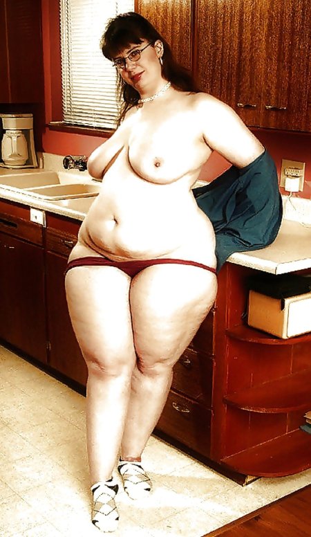 Naked fatties with big hips