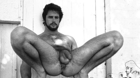 Naked Bill Cable gay sex men