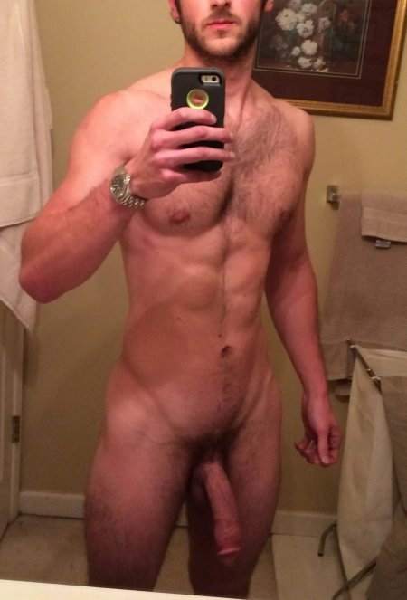 Homemade photos of naked guys