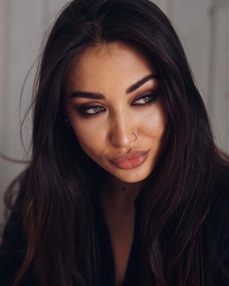 Diana Narbikova before plastic surgery