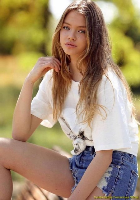 Laura Niemas candidoll