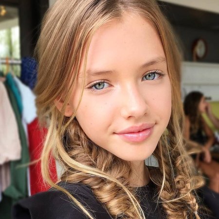 Laura Bugorskaya candidoll