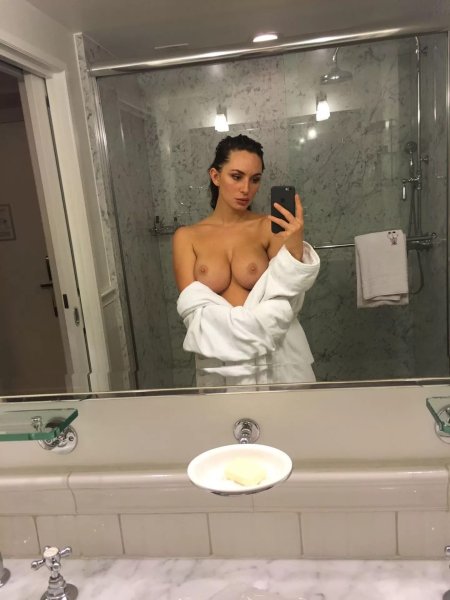 Rosie Roff naked tits