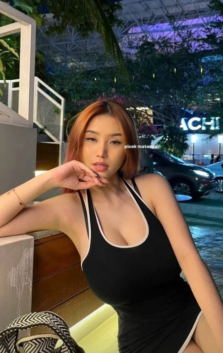 Anastasia Khosasih hot