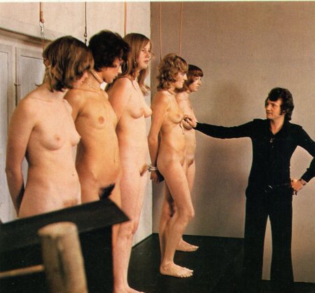 Inspection of naked female slaves