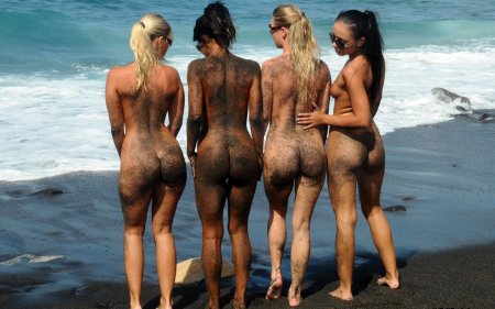 Erotic fun on the beach