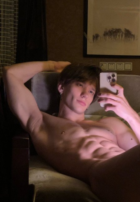 Andrii Levchenko nude online