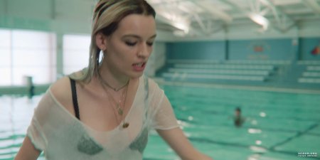 Emma Mackay tits Eiffel