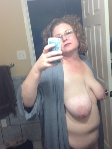 Granny with big tits nude selfie