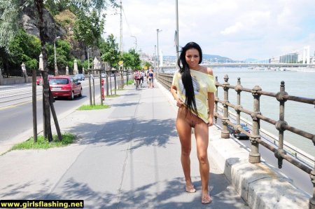 Bottomless girls in public