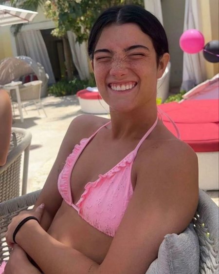 Alicia Romero naked breasts