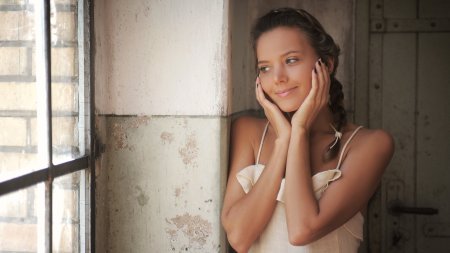 Katya Clover Artofdan