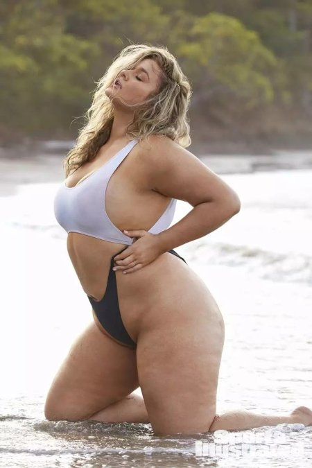 Hunter McGrady model