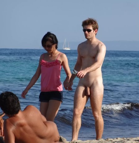 Erection on a family beach