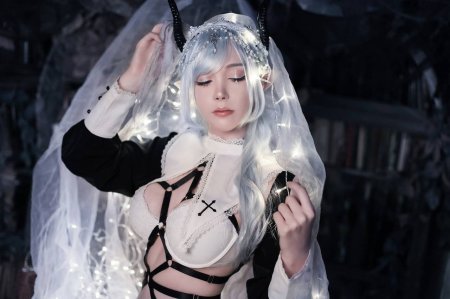 Succubus cosplay