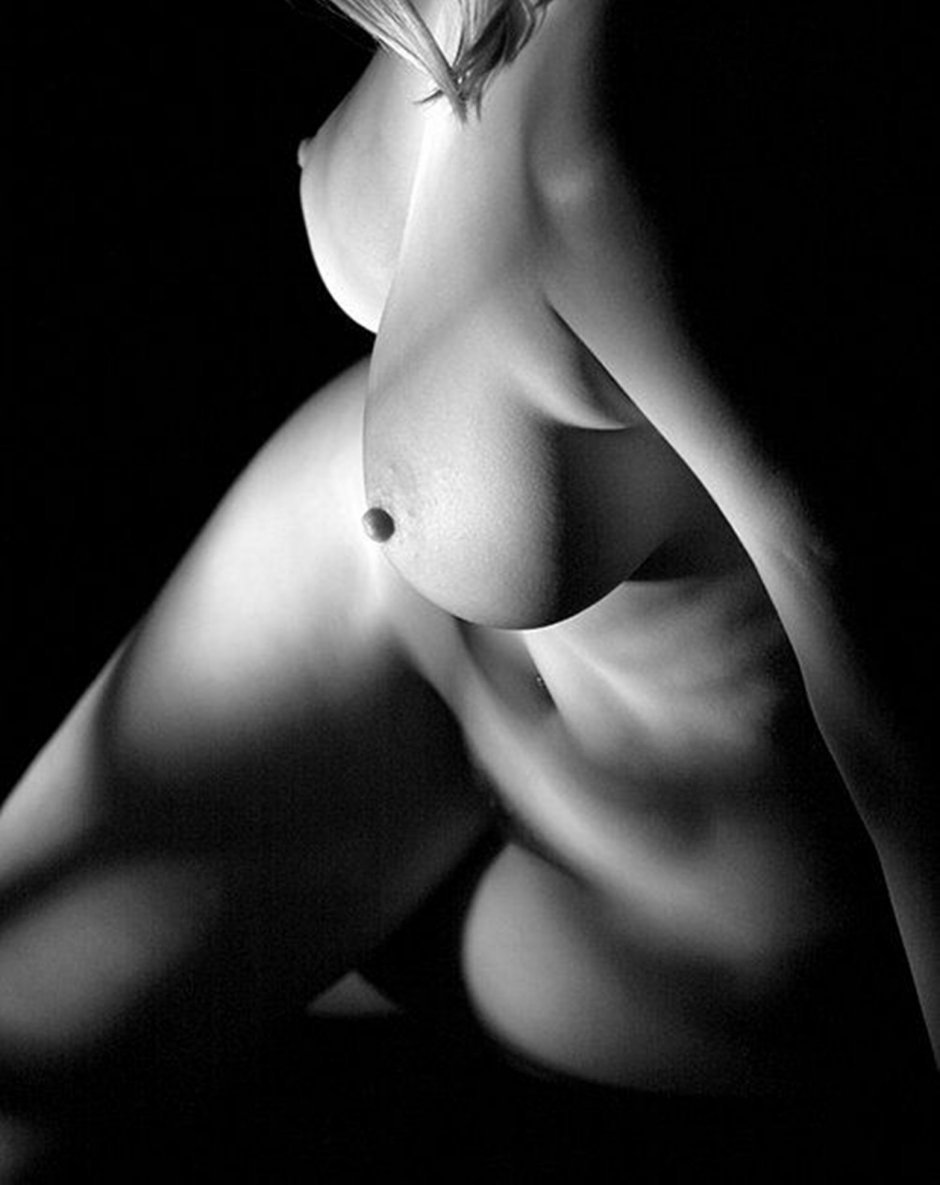 Black And White Erotic Tits - Black and White Boobs - 54 porn photo