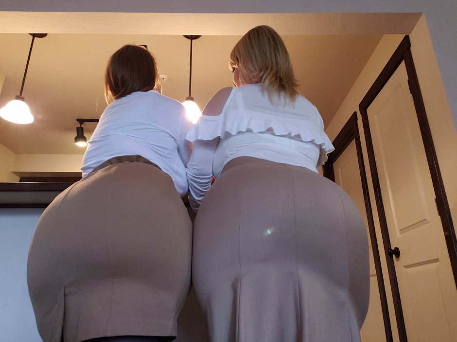 Valery Rose Lokhman gives anal video