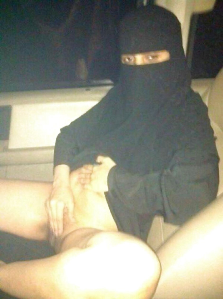Naked Muslims in Paransge