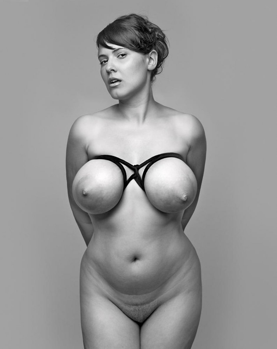 Victoria Dzhanashvili Model plus saz nude