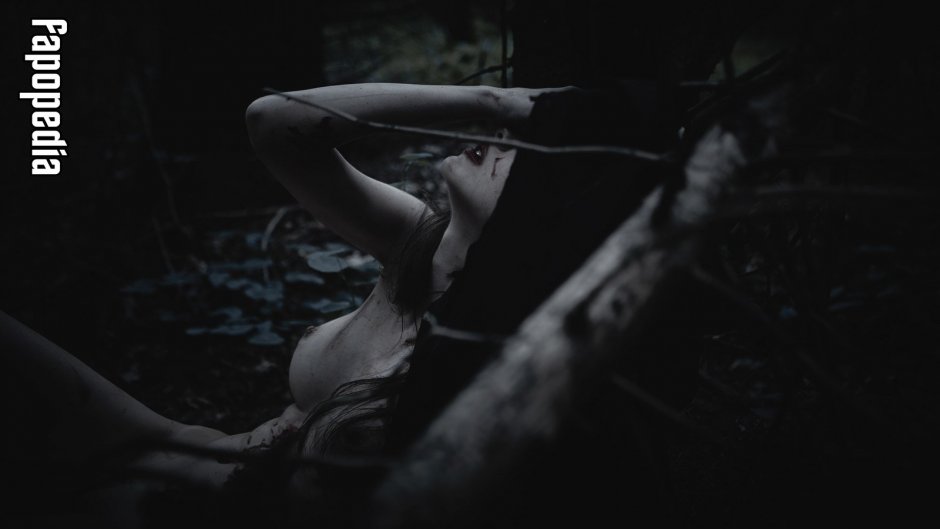 Olga Gorlachuk underwater