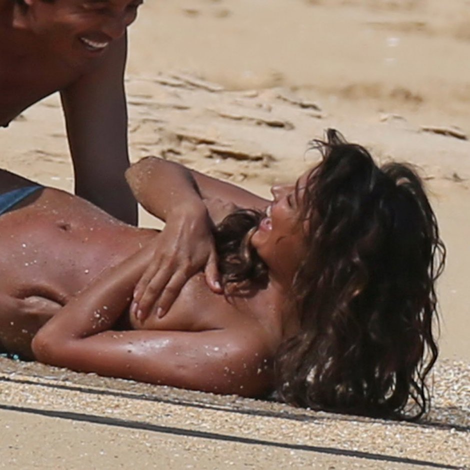 Irina Sheik Topless naked