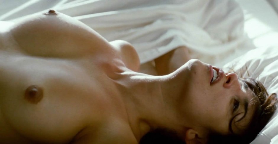Penelope Cruise Naked chest