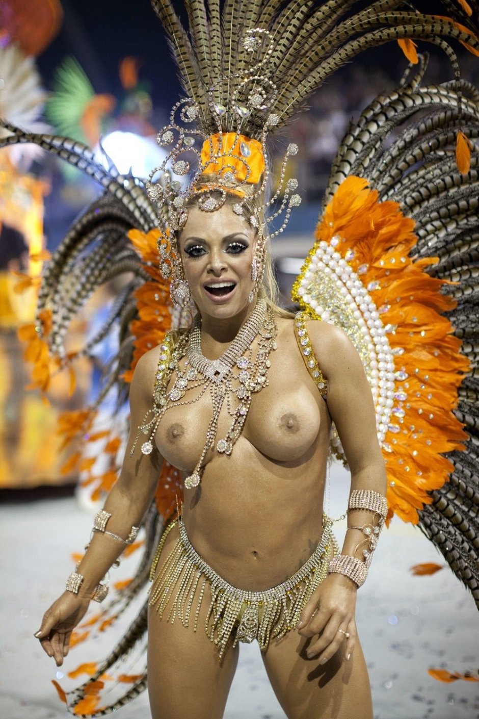 Naked boobs Vali Carnival