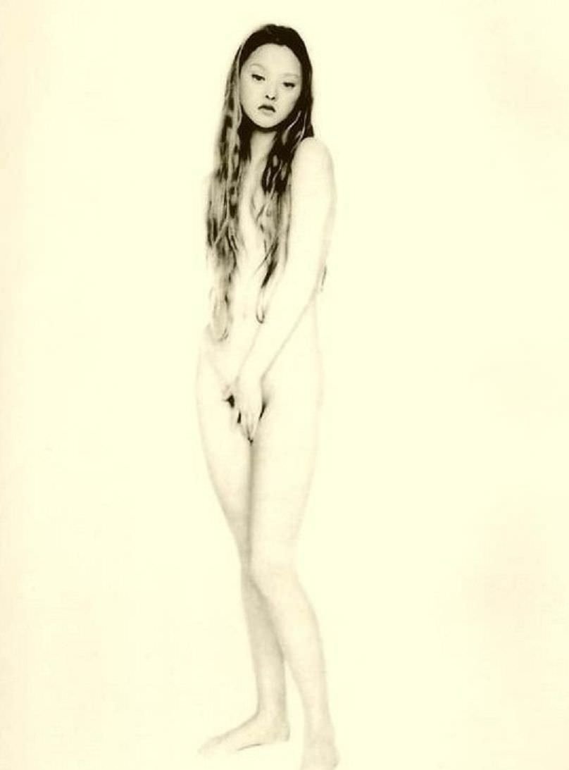 Naked actress Devon Aoki