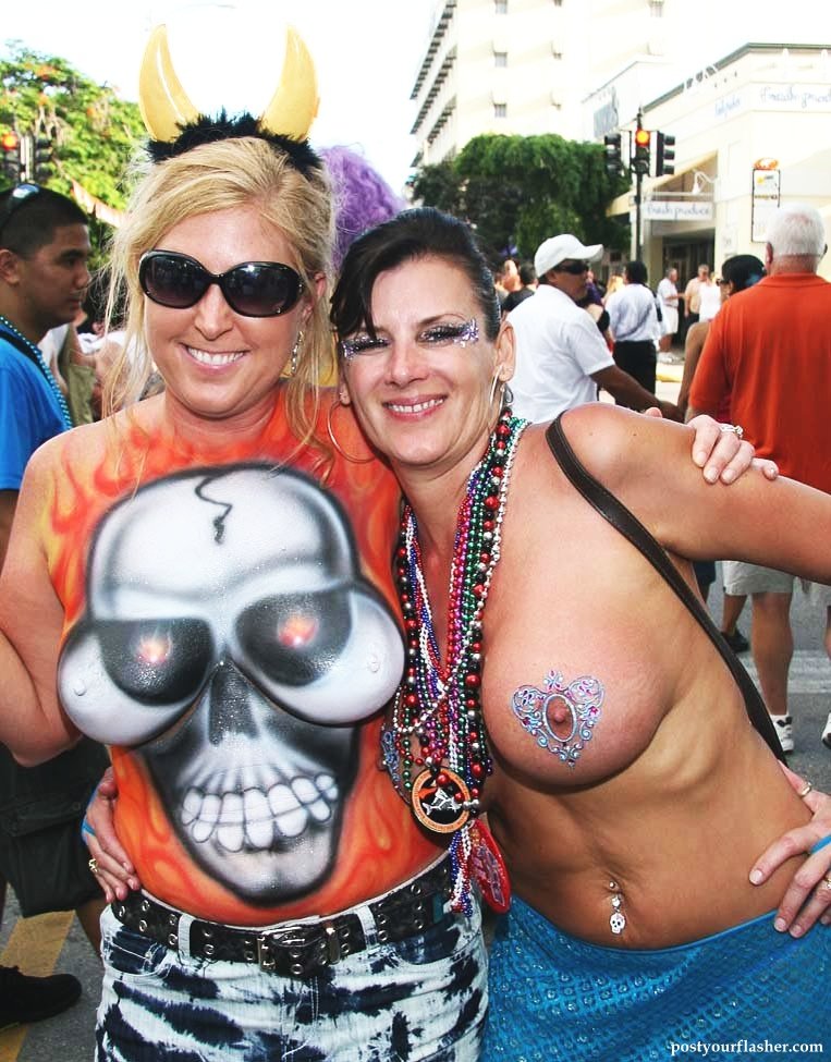 Visitors to the wife naked on Fest Venus