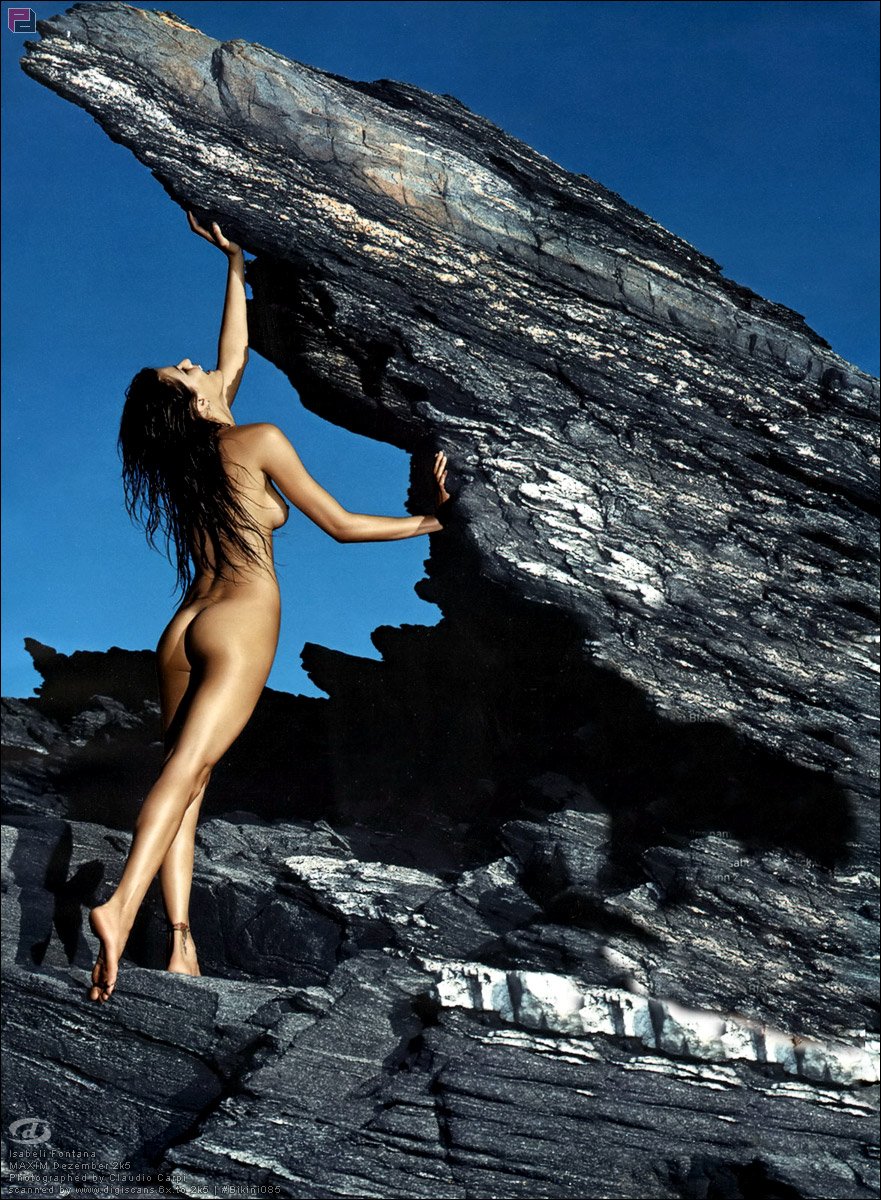 The Isabeli Fontana is naked