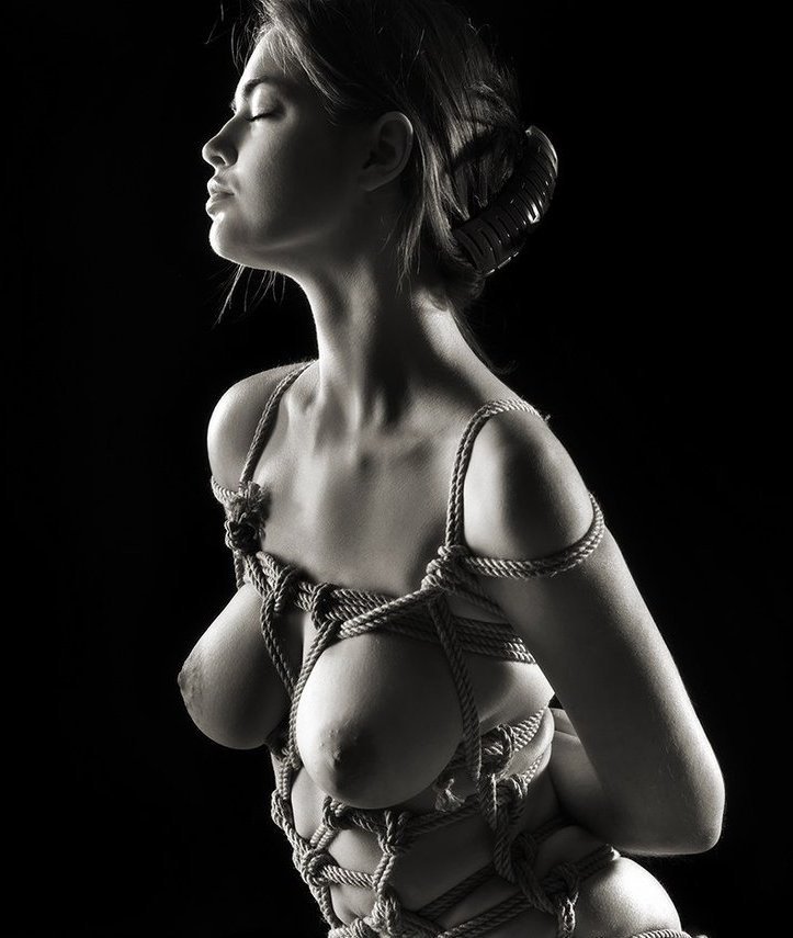 Lydia Savuderova Bondage