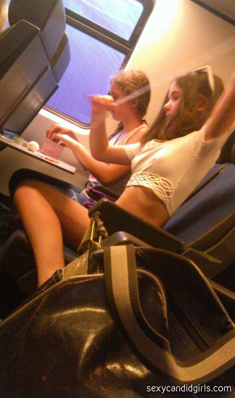 Downblouse on the bus