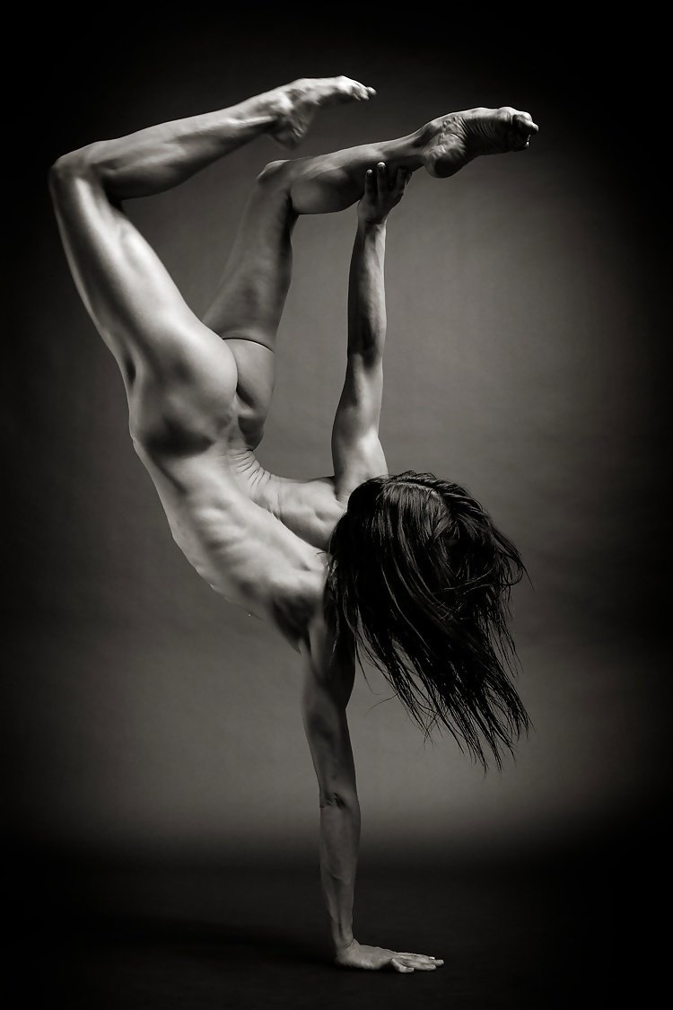 Girls in erotic poses