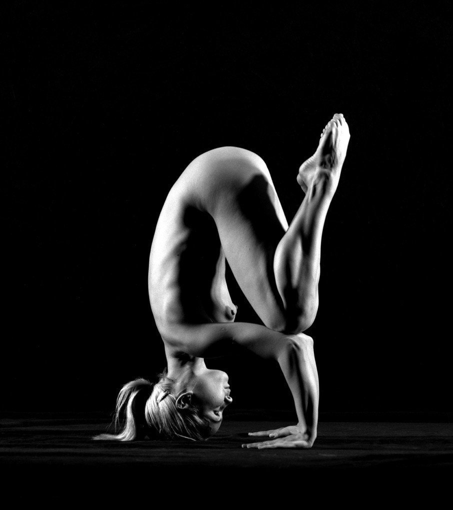 Beautiful naked butt gymnasts