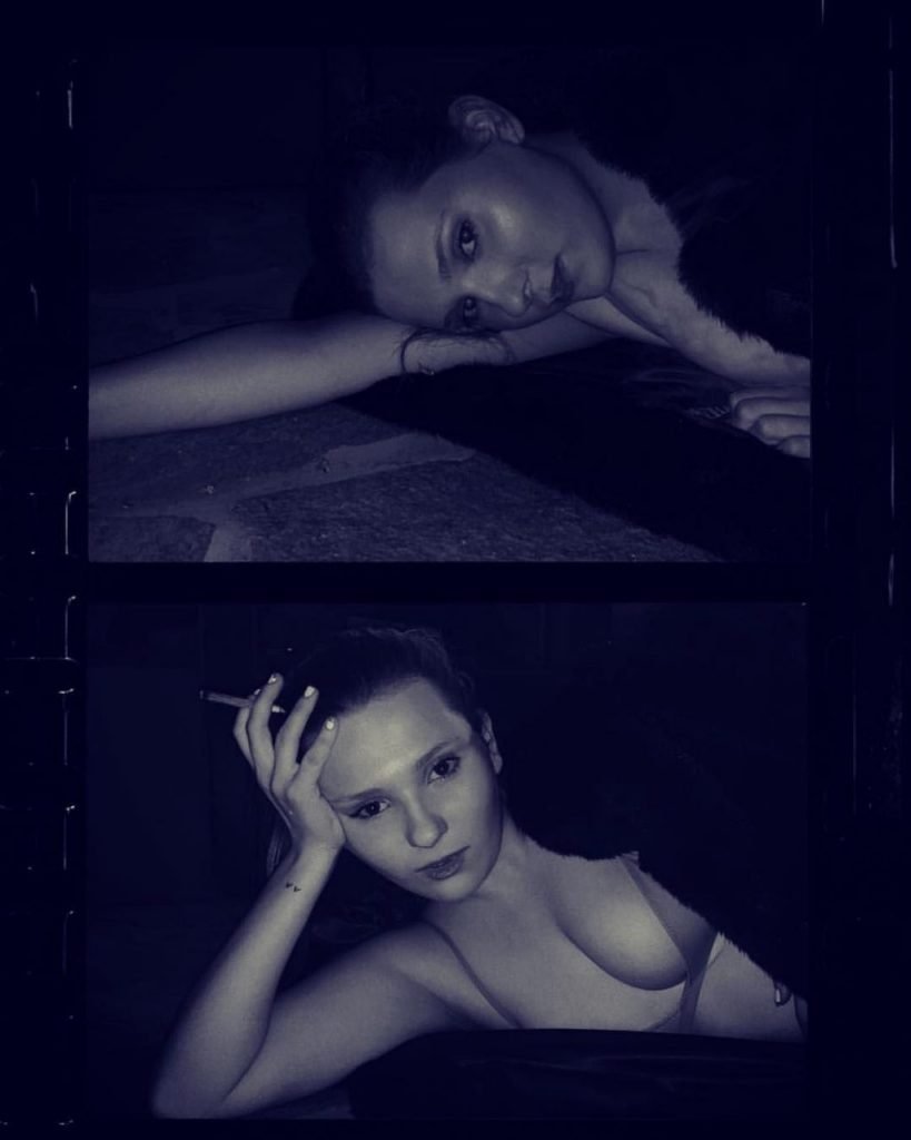 Abigail Breslin Topless