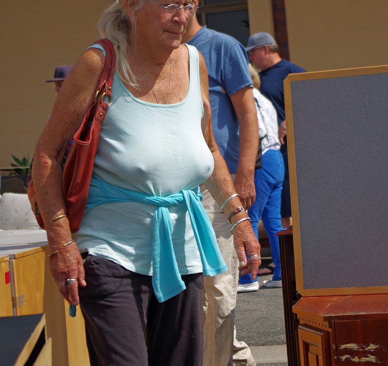 Casting of elderly women
