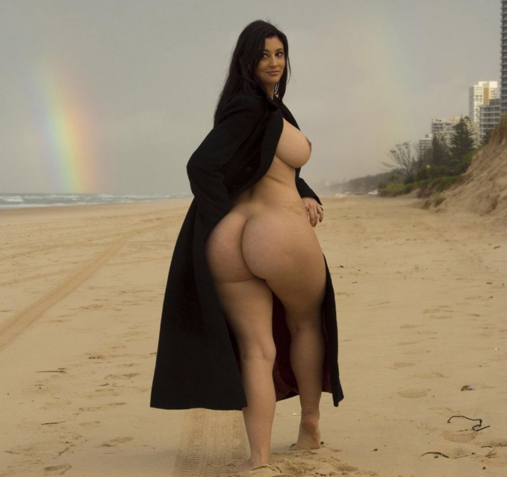 Arab Naked