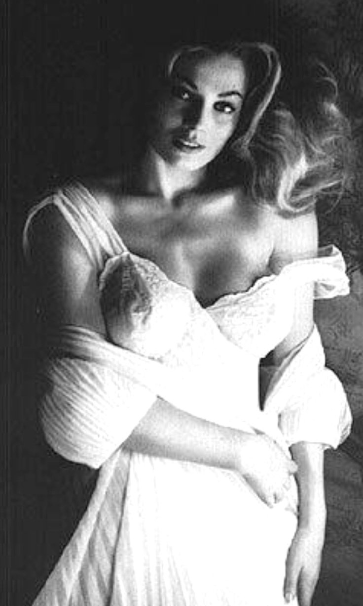 Nora Ekberg Nude