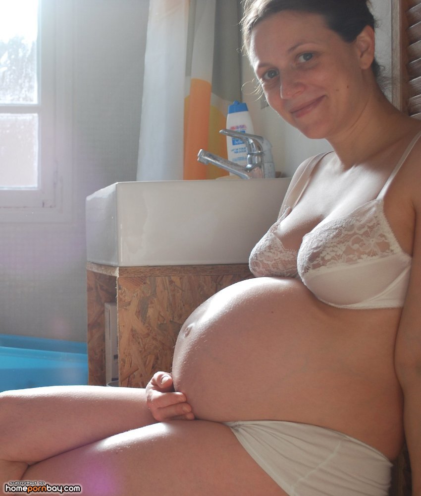 Pregnant pornstar