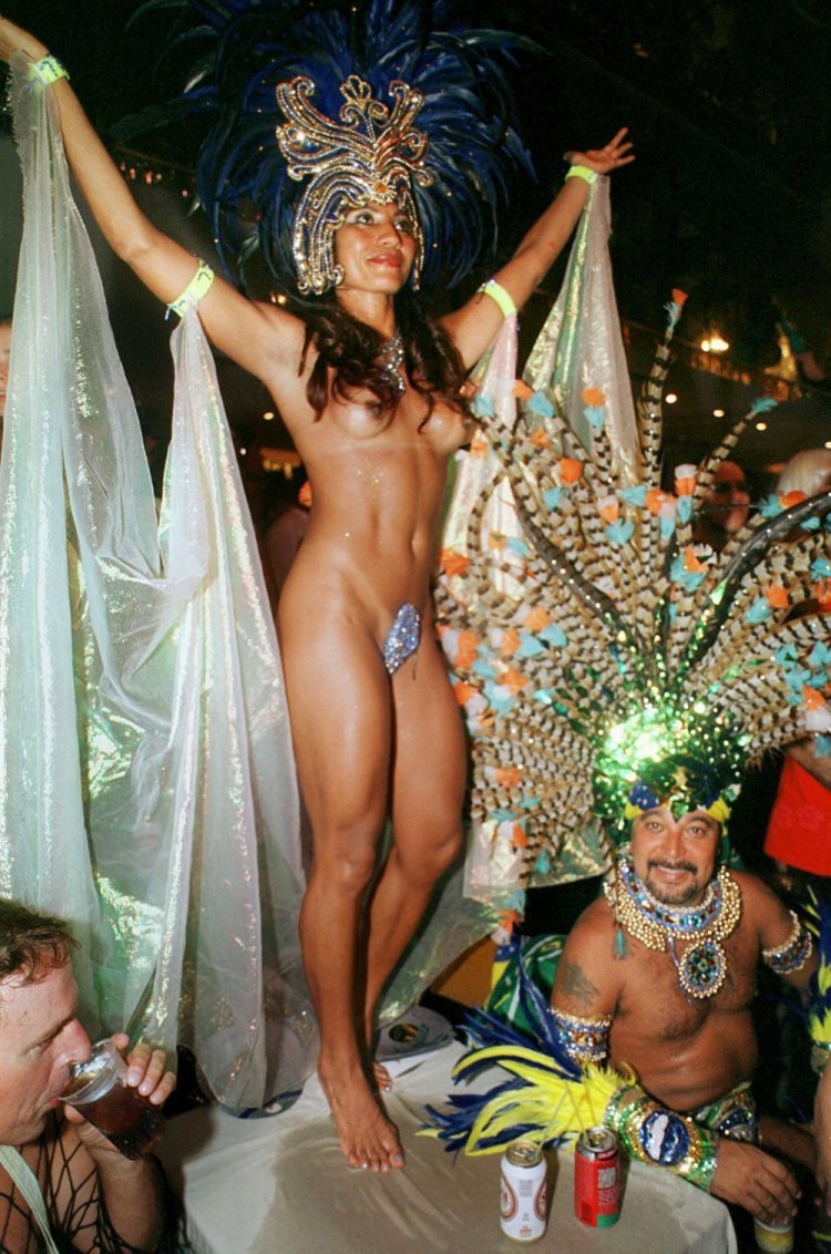 Carnaval Boobs pic