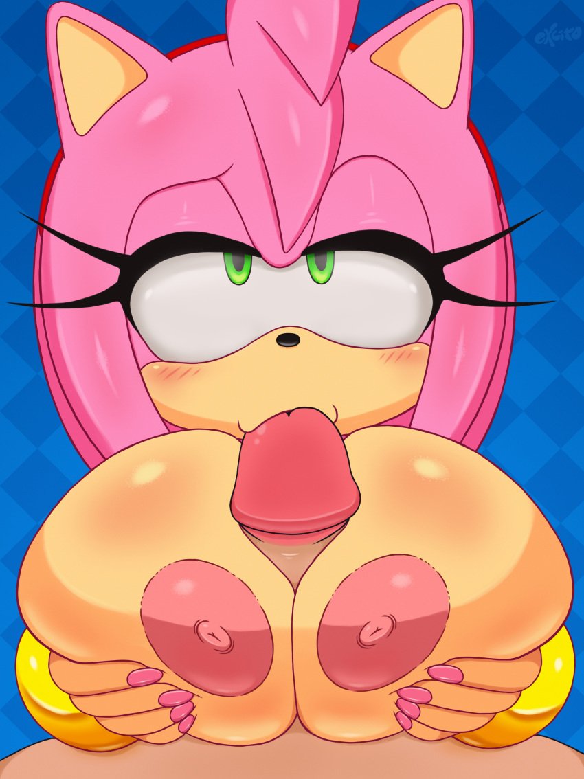 Amy Rose bites tits