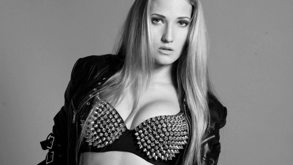 Thai boxing champion Anastasia Yankova