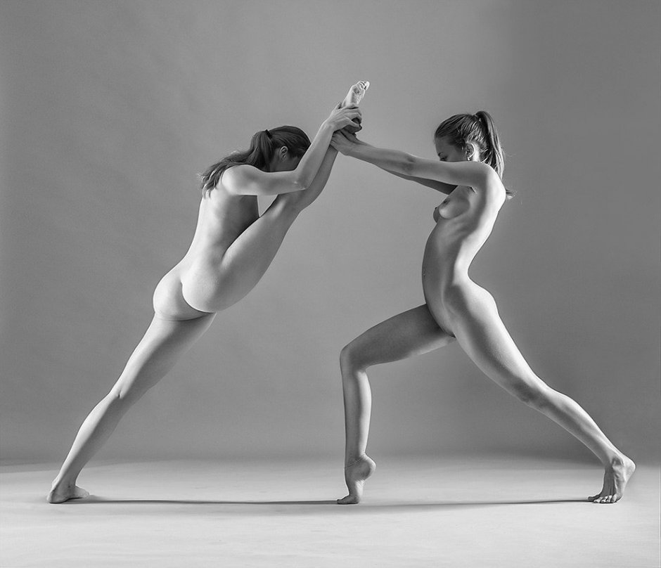 Erotic dances of girls