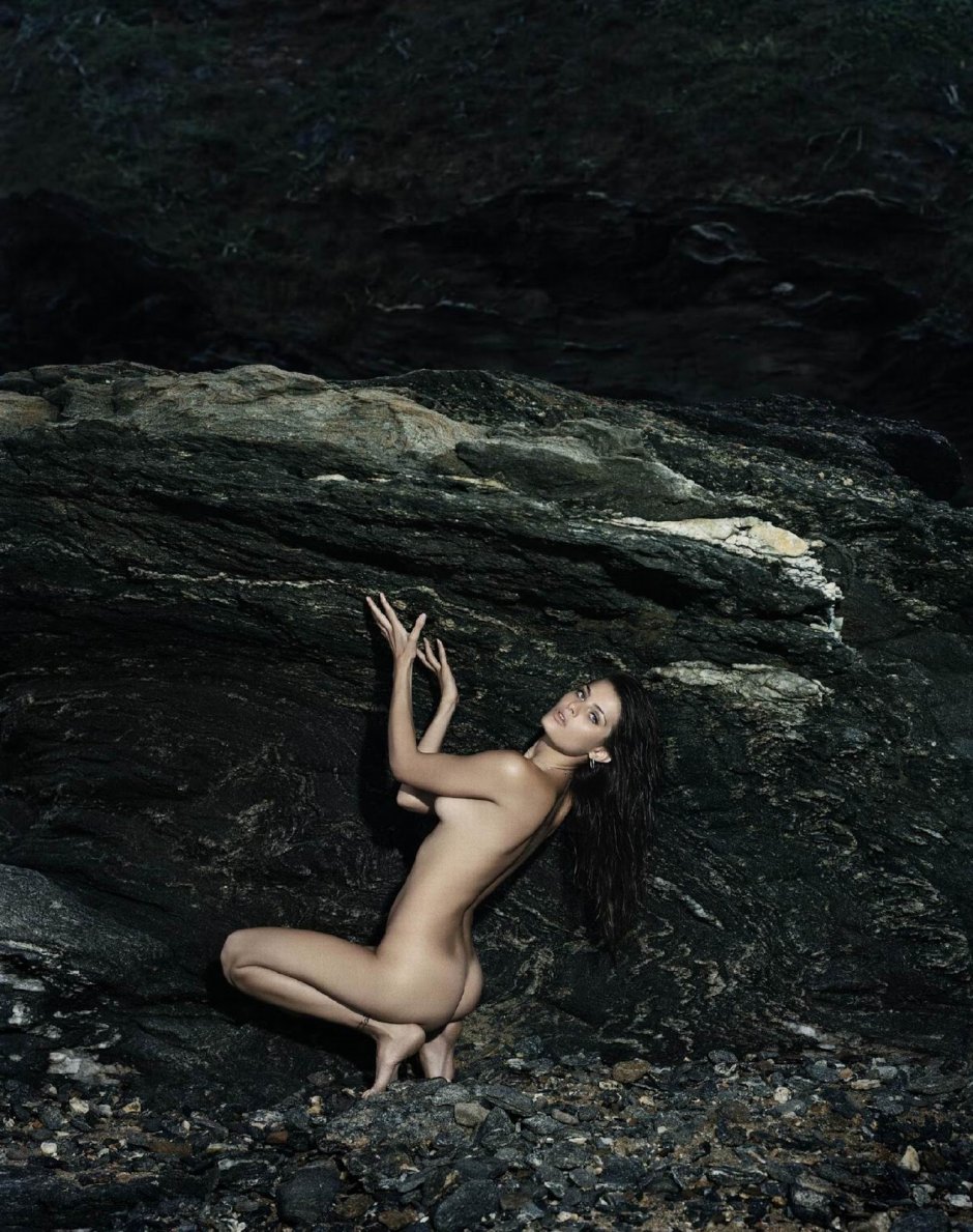 Bianca Balti is completely naked
