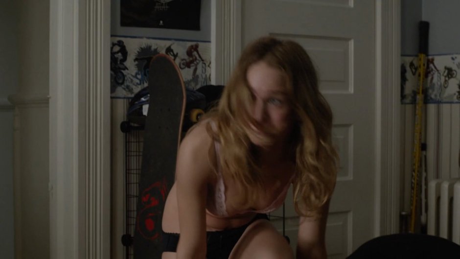 Britt Robertson photo naked