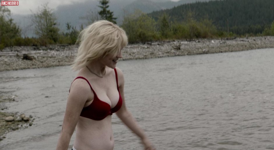 Sophie Thatcher actress nude